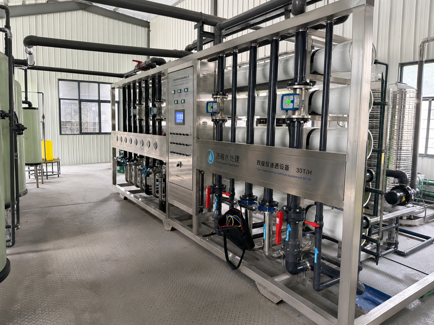 JIE NENG reverse osmosis equipment in the workshop