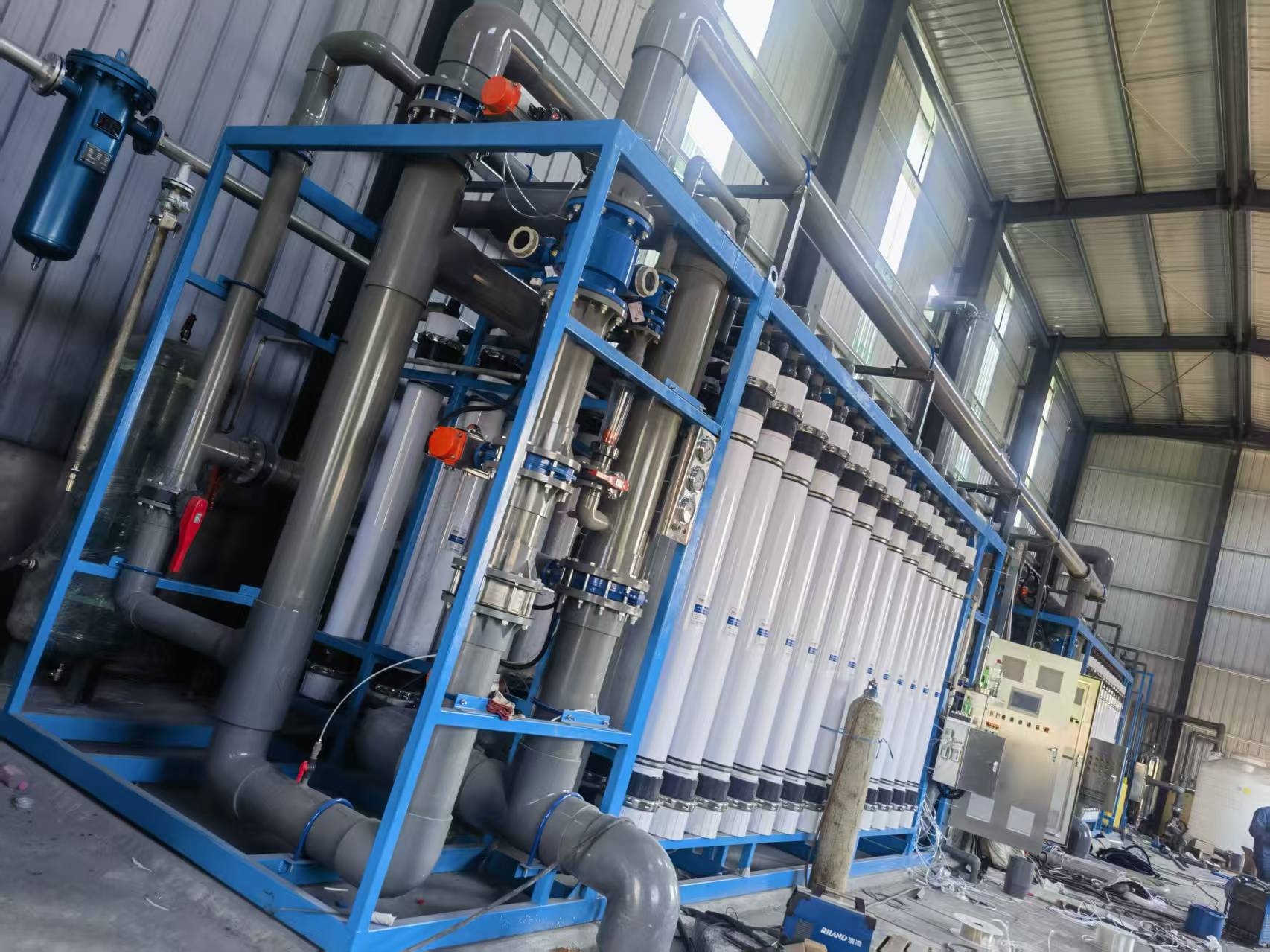 Indoor ultrafiltration membrane installation